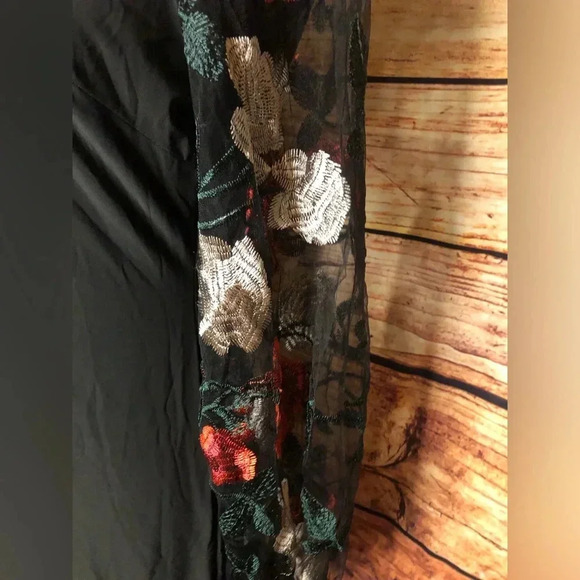 Embroidered Floral Puff Sleeve Dress - Picture 8 of 15